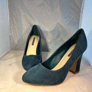 New Teal Faux Sude Pumps Size 7